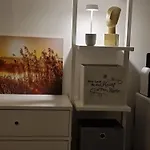 Stadtnahes Gaestezimmer Im Penthouse 3*