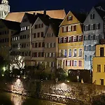 Stadtnahes Gaestezimmer Im Penthouse