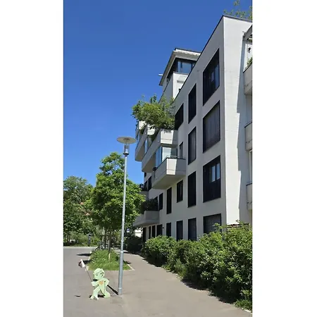 Stadtnahes Gaestezimmer Im Penthouse Bei Esi * טובינגן