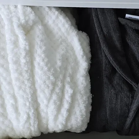 Stadtnahes Gaestezimmer Im Penthouse Bei Esi טובינגן