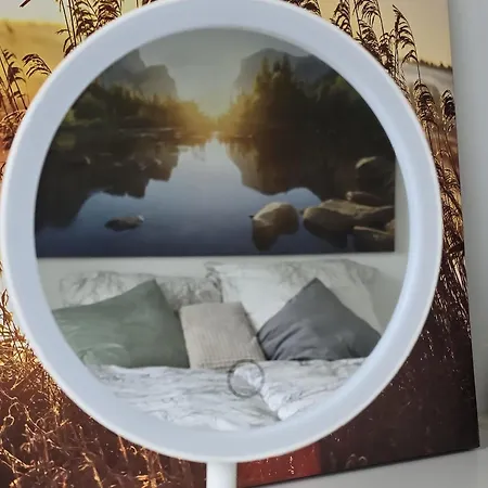 בית אירוח Stadtnahes Gaestezimmer Im Penthouse Bei Esi