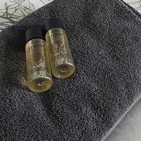 Stadtnahes Gaestezimmer Im Penthouse Bei Esi *