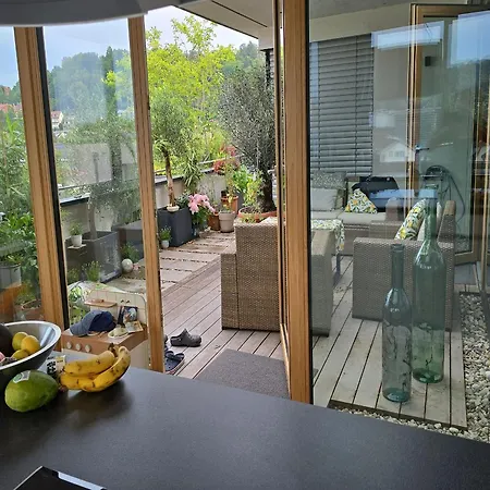 Stadtnahes Gaestezimmer Im Penthouse Bei Esi * טובינגן