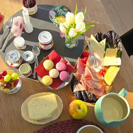 בית אירוח Stadtnahes Gaestezimmer Im Penthouse Bei Esi *