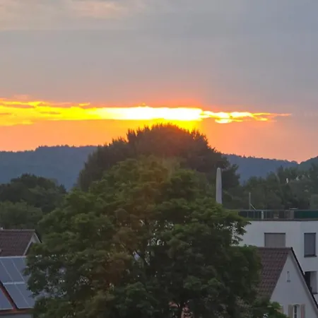 Stadtnahes Gaestezimmer Im Penthouse Bei Esi בית אירוח טובינגן