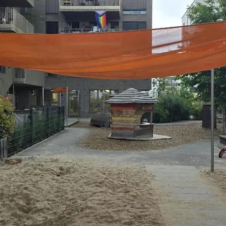 Stadtnahes Gaestezimmer Im Penthouse 게스트하우스 3*