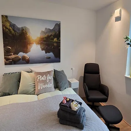 ゲストハウス Stadtnahes Gaestezimmer Im Penthouse